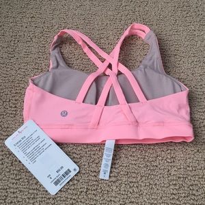 New lulu lemon Women’s energy bra sz 6